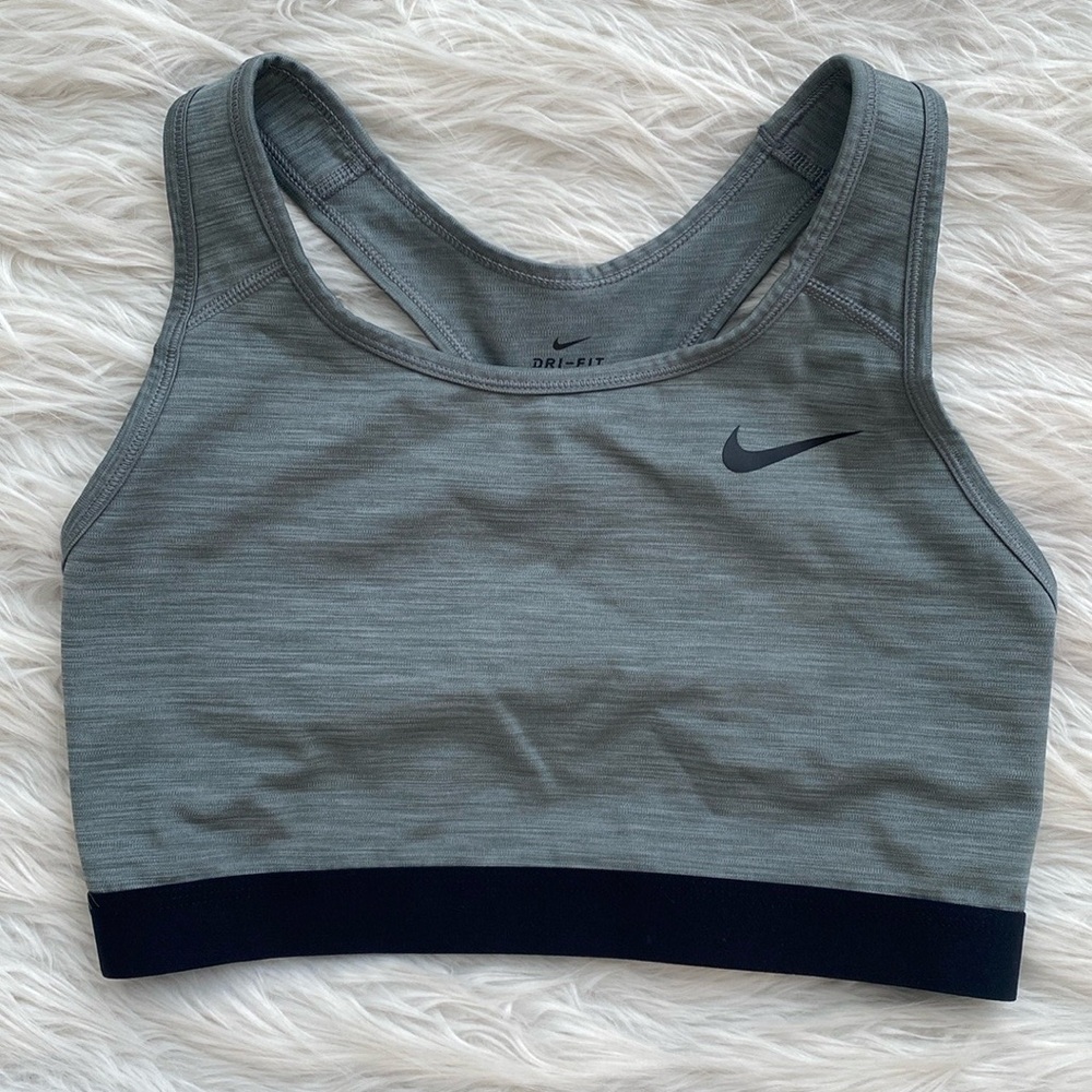 Nike | Gray Sports Bra